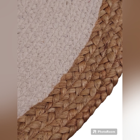SALE Organic Cotton & Natural Jute Hand-woven Handmade Textured Round Accent Rug - Picture 6 of 9